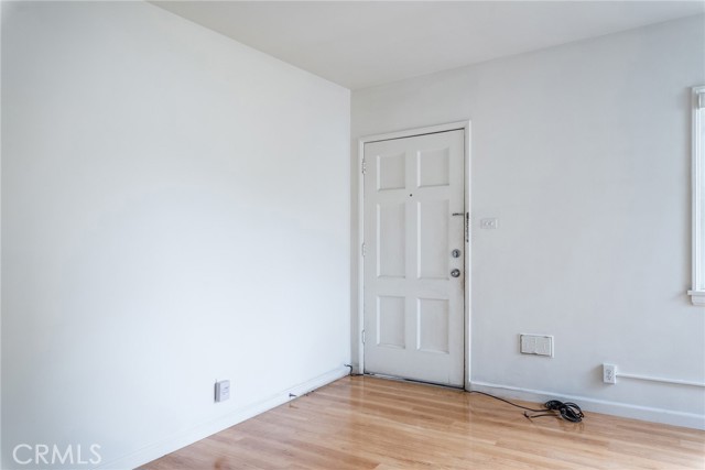 705 E California Avenue, Glendale CA: https://media.crmls.org/medias/d7fce862-aaf6-4f34-b0b8-69ac70ed9ffe.jpg