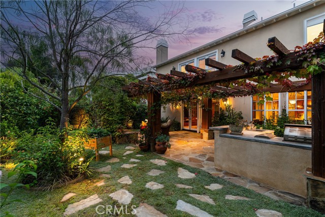 Detail Gallery Image 3 of 71 For 1314 19th St, Manhattan Beach,  CA 90266 - 5 Beds | 4/2 Baths