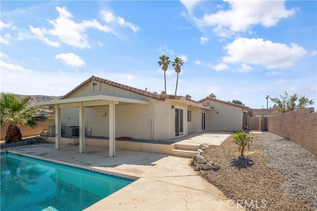 13565 Monterey RD, Desert Hot Springs CA: https://media.crmls.org/medias/d7fd4eb5-0a5d-4871-b068-ceb919db9438.jpg
