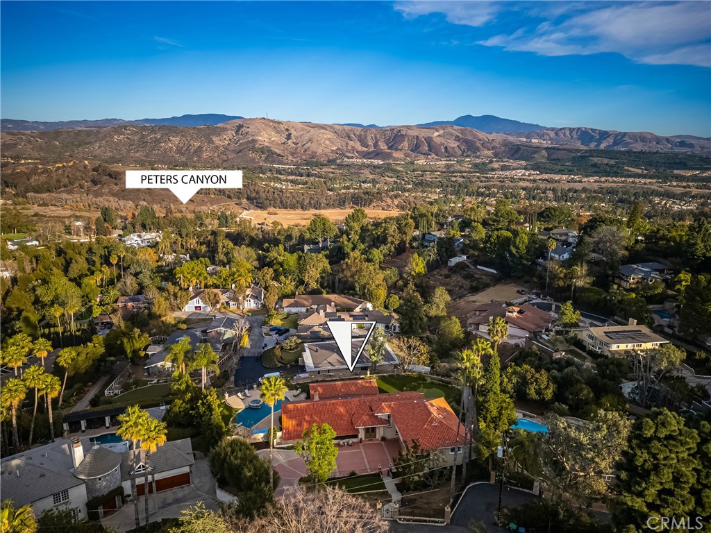 https://media.crmls.org/medias/d7fd52e8-eb46-44b6-b0fa-320227c96f67.jpg?preset=X-Large