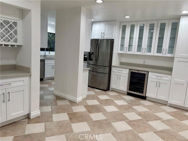 327 W Stocker St, Glendale CA: https://media.crmls.org/medias/d7fd66a1-7ed4-4373-8ab8-6fc1b07aaad5.jpg