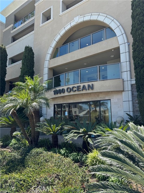 Detail Gallery Image 1 of 23 For 1000 E Ocean Bld #101,  Long Beach,  CA 90802 - 3 Beds | 2 Baths