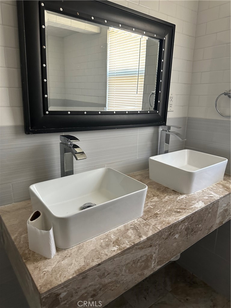 MLS #SR25236842 image #8