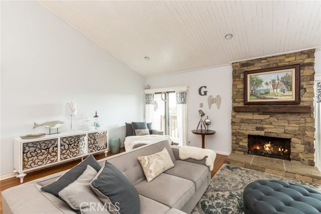 33 Seaview Drive S, Rolling Hills Estates, California 90274, 3 Bedrooms Bedrooms, ,2 BathroomsBathrooms,Residential,Sold,Seaview Drive S,SB17028621