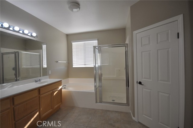 8945 Honeysuckle Avenue, Hesperia CA: https://media.crmls.org/medias/d7ff2f8a-f530-4b12-8105-2fb7097657d4.jpg