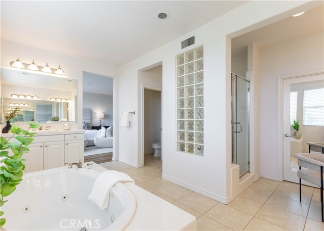 8034 E Portico, Orange CA: https://media.crmls.org/medias/d7ff3ea8-adee-47bb-8b40-0b88f9ef9831.jpg