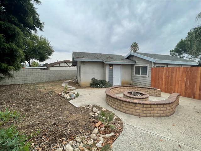 25141 Silent Creek Road, Moreno Valley CA: https://media.crmls.org/medias/d80050d9-b5f9-495d-98a2-251ebbb02e03.jpg