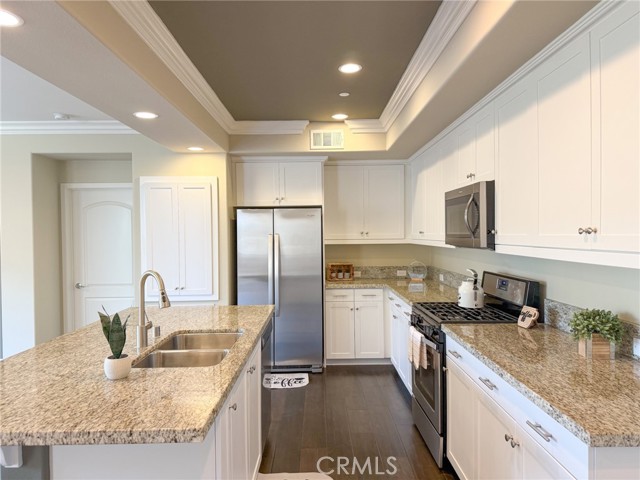 Detail Gallery Image 7 of 43 For 444 Maravilla Ln, Brea,  CA 92823 - 2 Beds | 2 Baths