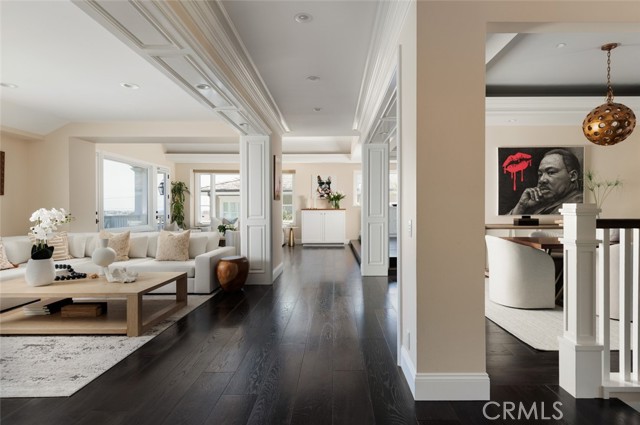Detail Gallery Image 25 of 69 For 125 Kings Pl, Newport Beach,  CA 92663 - 5 Beds | 6/1 Baths