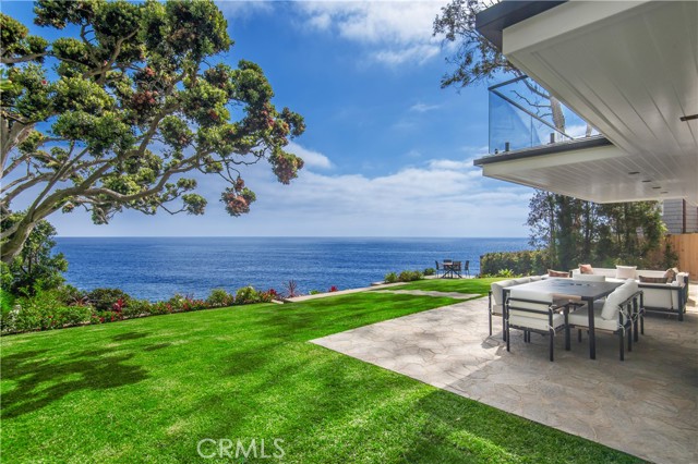 Detail Gallery Image 5 of 43 For 8 Rockledge Rd, Laguna Beach,  CA 92651 - 3 Beds | 4/1 Baths