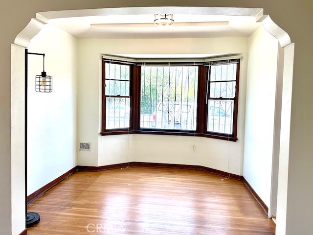 Detail Gallery Image 3 of 17 For 230 E Avenue 42, Los Angeles,  CA 90031 - 2 Beds | 1 Baths