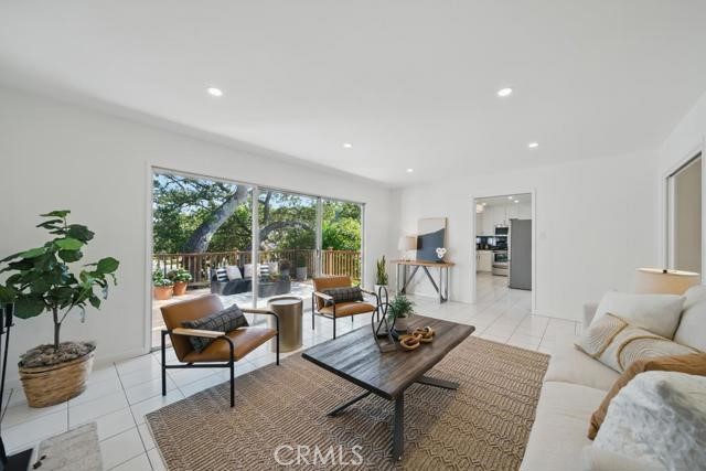 Detail Gallery Image 11 of 34 For 1406 Cedarwood, San Mateo,  CA 94403 - 4 Beds | 2/1 Baths