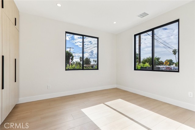 Detail Gallery Image 44 of 72 For 8006 Lloyd Ave, North Hollywood,  CA 91605 - 7 Beds | 6 Baths