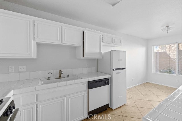 Detail Gallery Image 10 of 19 For 39237 10th #C,  Palmdale,  CA 93551 - 2 Beds | 2/1 Baths