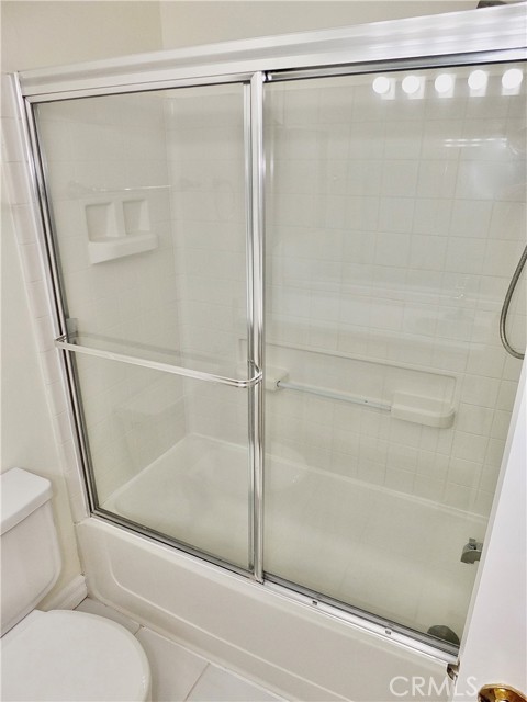 121 Sinclair Avenue, Glendale CA: https://media.crmls.org/medias/d8078696-d3bb-4f77-a746-73e87ea2bee9.jpg