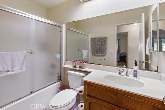 Detail Gallery Image 9 of 17 For 14594 Parkwood Ct, Moreno Valley,  CA 92553 - 3 Beds | 2 Baths