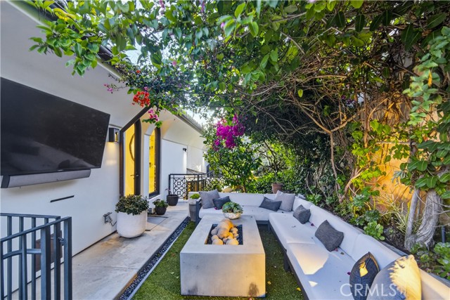 922 EMERALD BAY, Laguna Beach CA: https://media.crmls.org/medias/d808290c-aeda-47da-8905-06dadc1901b2.jpg