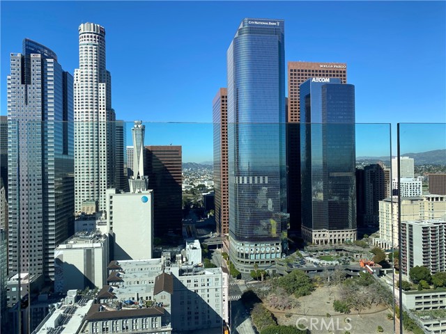 Detail Gallery Image 1 of 27 For 400 S Broadway #1302,  Los Angeles,  CA 90013 - 1 Beds | 1 Baths