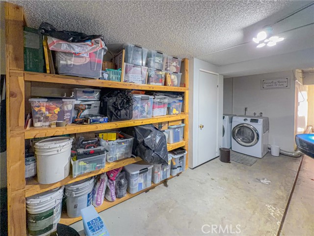 Detail Gallery Image 20 of 28 For 7904 Topanga Canyon Blvd #3,  Canoga Park,  CA 91304 - 3 Beds | 2/1 Baths