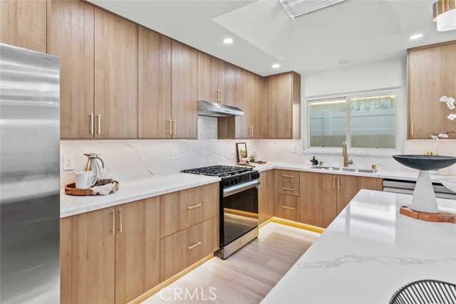 Detail Gallery Image 20 of 72 For 8633 Le Berthon St, Sunland,  CA 91040 - 5 Beds | 3 Baths