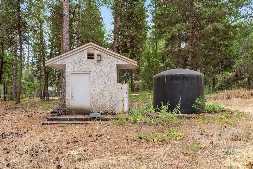https://media.crmls.org/medias/d808f3af-7a60-4dd4-af79-217f62df314e.jpg?preset=X-Large