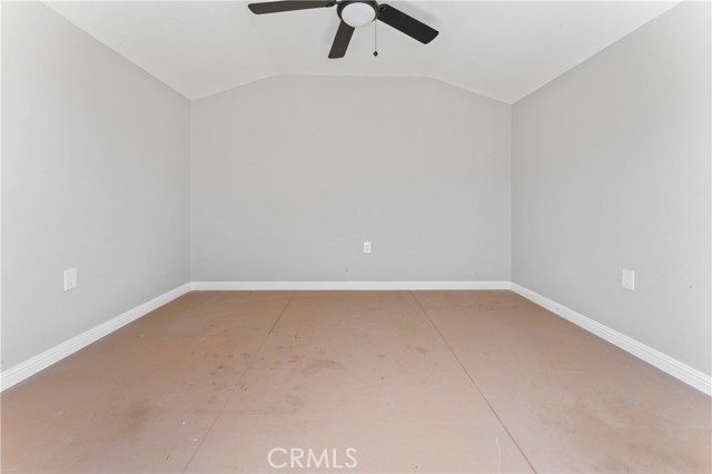 Image 31 of 37 For 39781 Pin Oak Court