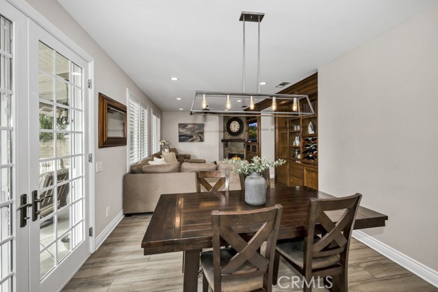 24030 Via Vizcaya, Valencia CA: https://media.crmls.org/medias/d809e5ec-301a-47ac-b831-23dc06ec9a5d.jpg