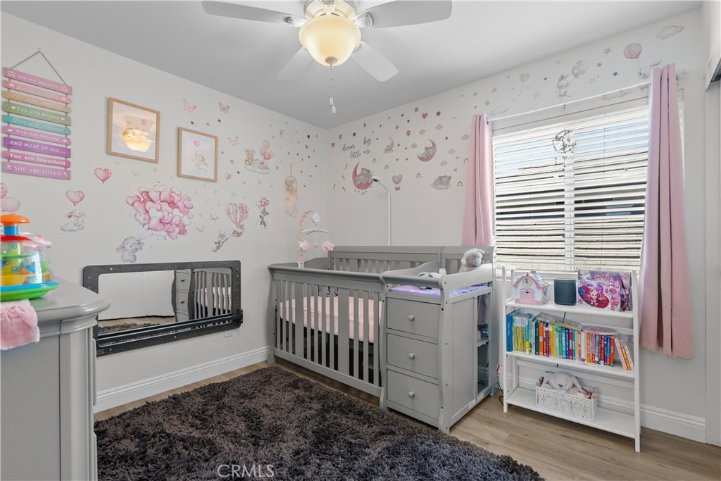 https://media.crmls.org/medias/d80a17fe-2d1a-48ba-8bec-dad0bb2fbcfb.jpg?preset=X-Large