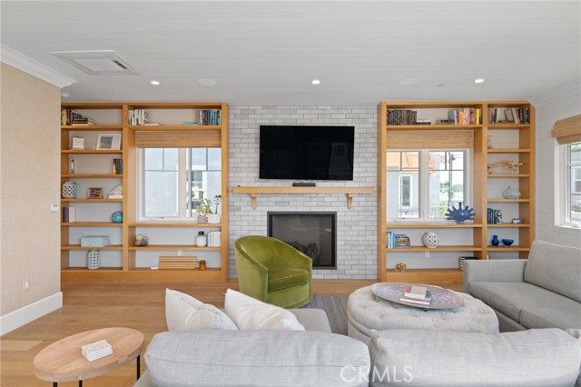Detail Gallery Image 16 of 54 For 443 23rd Pl, Manhattan Beach,  CA 90266 - 3 Beds | 3/1 Baths