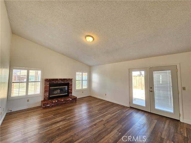 Detail Gallery Image 9 of 32 For 20361 86th St, California City,  CA 93505 - 3 Beds | 2 Baths