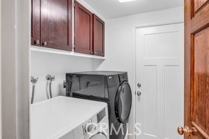 25152 Mammoth Circle, Lake Forest CA: https://media.crmls.org/medias/d80c12c9-524c-4cf2-96fa-11f275215dde.jpg