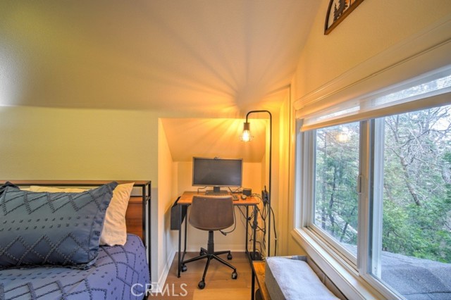 582 Rose Lane, Twin Peaks CA: https://media.crmls.org/medias/d80ca4e4-9d95-4066-9dbe-57591f91398b.jpg
