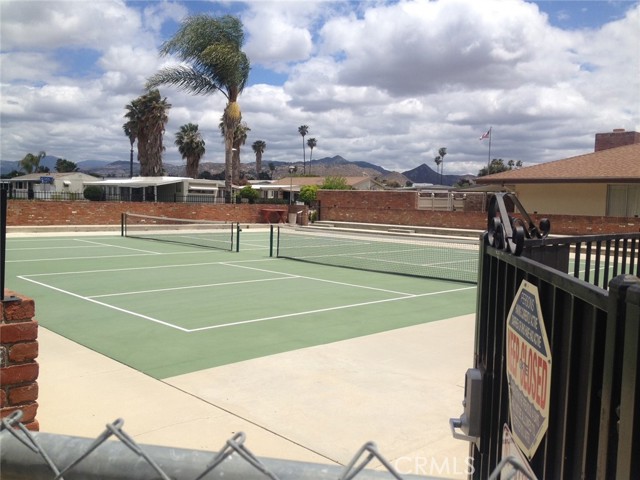 Detail Gallery Image 4 of 5 For 281 Camino Del Sol, Hemet,  CA 92543 - 2 Beds | 1 Baths