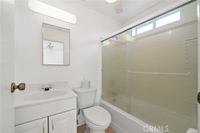 40555 Benji Lane, Hemet CA: https://media.crmls.org/medias/d80e043b-b618-40e1-8691-d1c008970aca.jpg