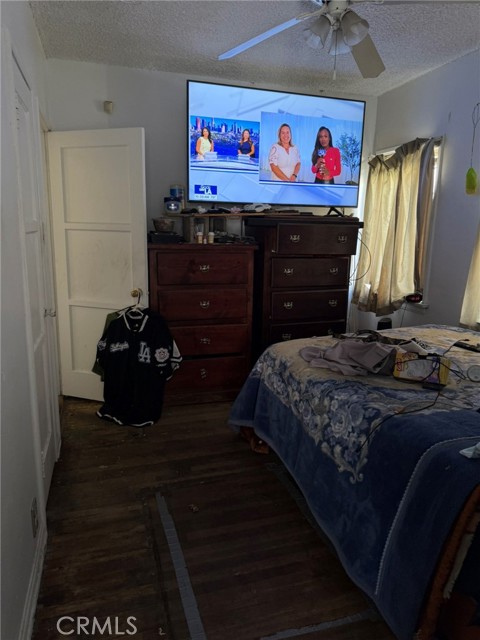 1229 E 89th Street, Los Angeles CA: https://media.crmls.org/medias/d80e6ae7-c349-42c6-80f7-c2beb5c3cf20.jpg