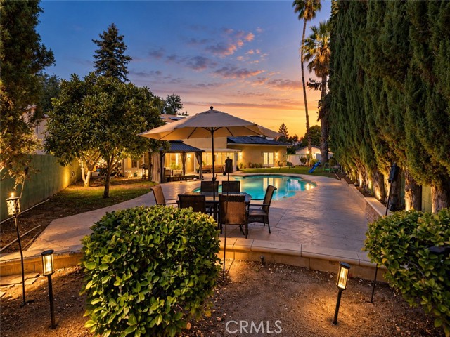 22828 Hartland Street photo 43