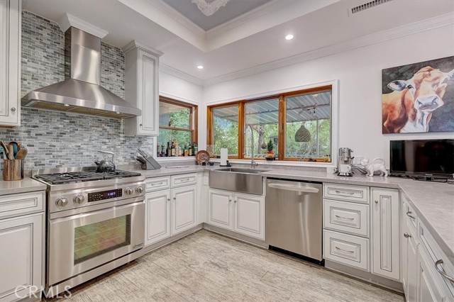 81 Dapplegray Lane, Rolling Hills Estates, California 90274, 4 Bedrooms Bedrooms, ,Residential,Sold,Dapplegray,PW22257890