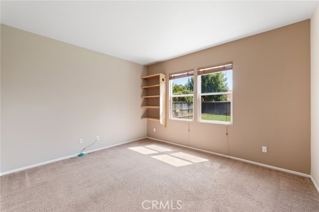 Detail Gallery Image 12 of 35 For 9302 Meadow Ln, Riverside,  CA 92508 - 5 Beds | 3 Baths