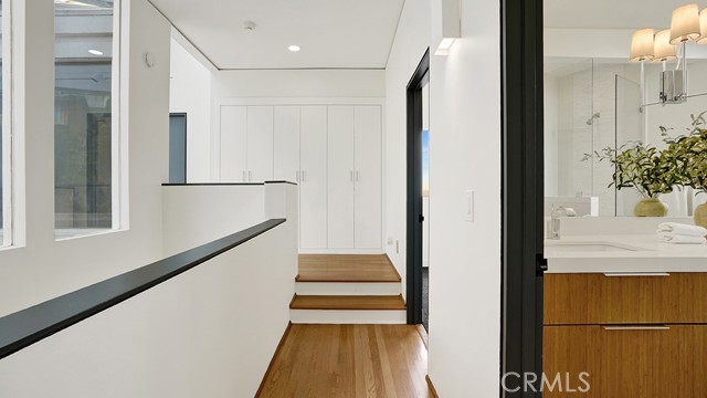 741 Marlin, Laguna Beach CA: https://media.crmls.org/medias/d81008ed-d34c-4ade-b7fe-6250959a1303.jpg