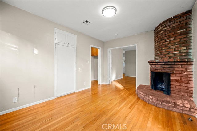 5715 Norwich, Van Nuys CA: https://media.crmls.org/medias/d8105fd6-7ca9-4c77-843f-1419c91de78a.jpg