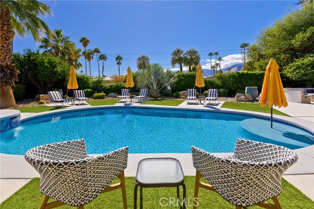 Detail Gallery Image 2 of 64 For 1057 E Marshall Way, Palm Springs,  CA 92262 - 4 Beds | 4 Baths