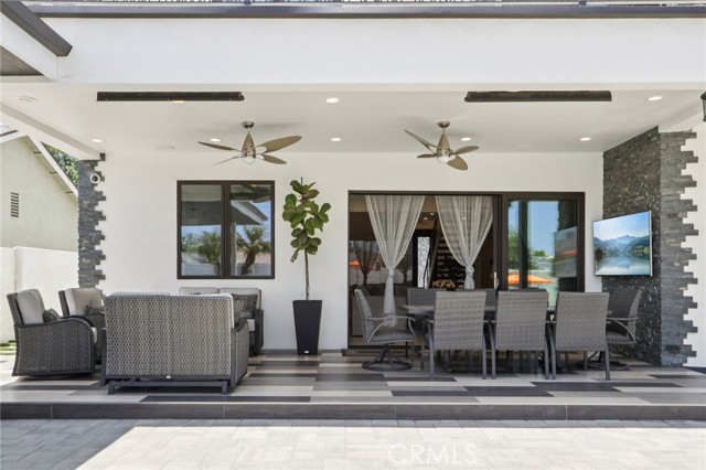 10418 Rubio Avenue, Granada Hills CA: https://media.crmls.org/medias/d810cef7-7c20-47e4-95b2-ad15fd5856d1.jpg
