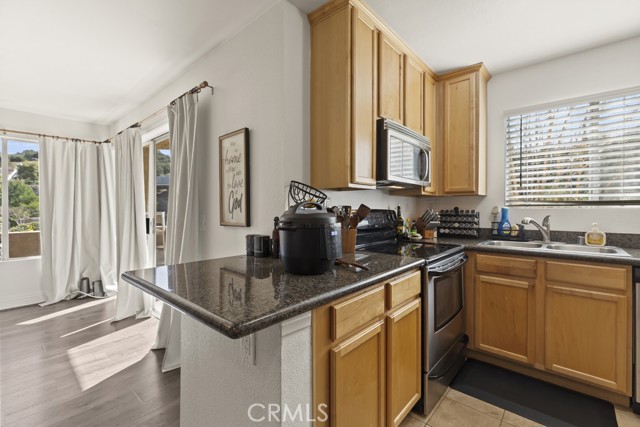 Detail Gallery Image 9 of 31 For 2320 Del Mar #102,  Corona,  CA 92882 - 1 Beds | 1 Baths