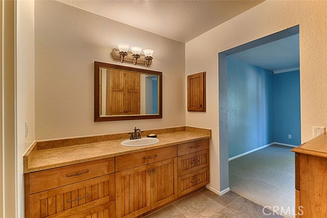 Detail Gallery Image 30 of 49 For 215 S Cross Creek Rd #E,  Orange,  CA 92869 - 1 Beds | 1 Baths