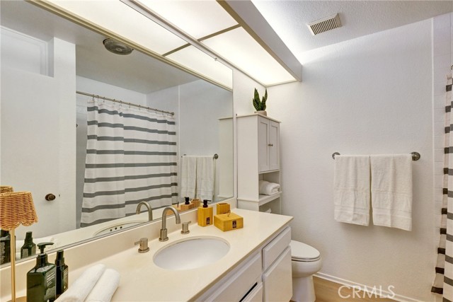 Detail Gallery Image 11 of 25 For 4200 via Arbolada #104,  Los Angeles,  CA 90042 - 1 Beds | 1 Baths