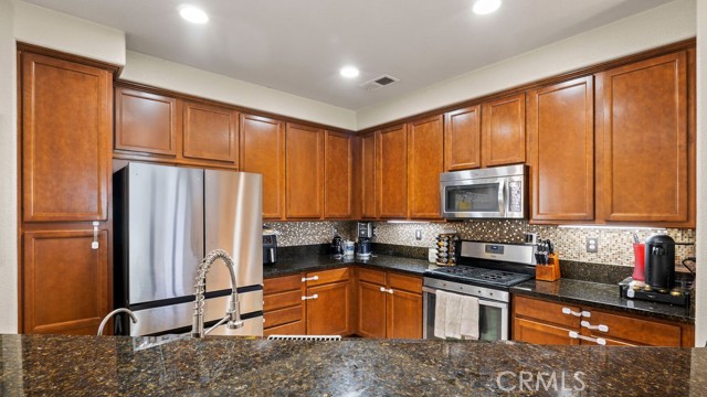 Detail Gallery Image 9 of 35 For 1888 Caminito Treviana, Chula Vista,  CA 91913 - 2 Beds | 2/1 Baths