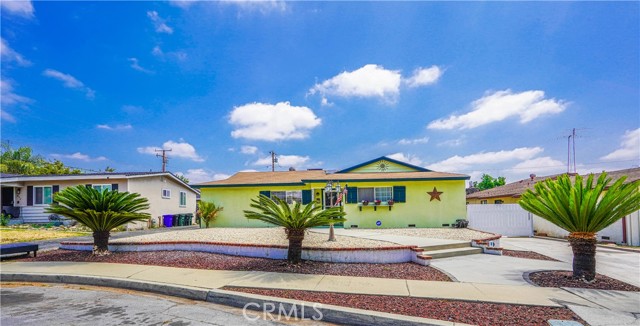 886 Altura Way, Upland, CA 91786