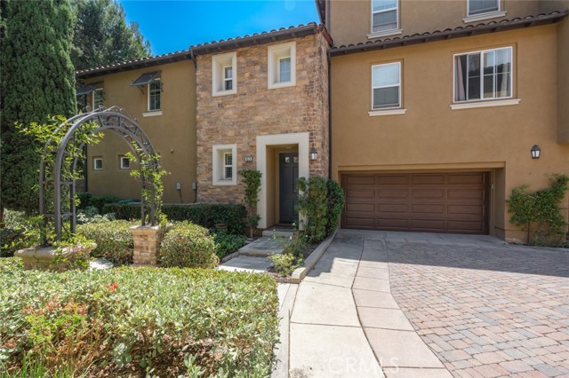 Detail Gallery Image 1 of 50 For 63 Gingerwood, Irvine,  CA 92603 - 2 Beds | 2 Baths