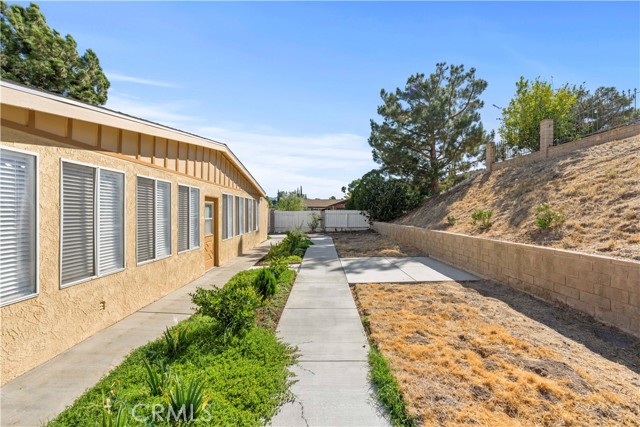 Detail Gallery Image 49 of 60 For 29835 Abelia Rd, Canyon Country,  CA 91387 - 4 Beds | 2 Baths