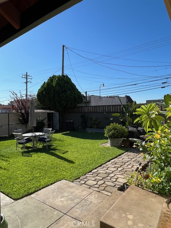 Detail Gallery Image 4 of 12 For 8895 Bennett, Fontana,  CA 92335 - 2 Beds | 1 Baths